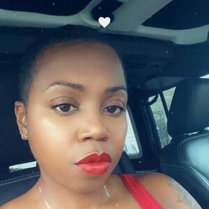 Meet your Posher, Candice